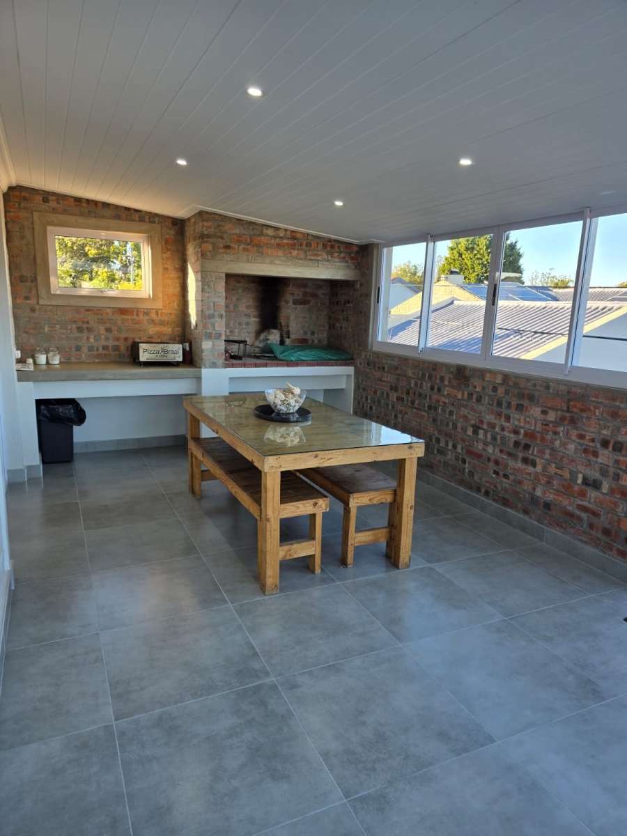 To Let 2 Bedroom Property for Rent in Bayview Western Cape